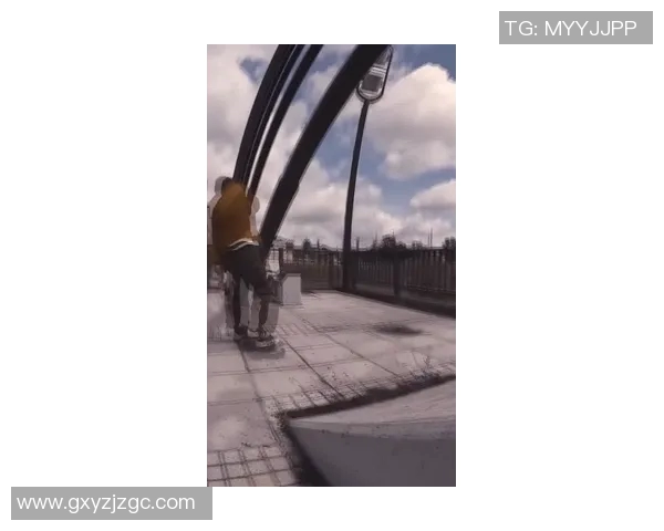 滑板文化的崛起与挑战：深入探讨上海滑板队的运营模式与发展策略